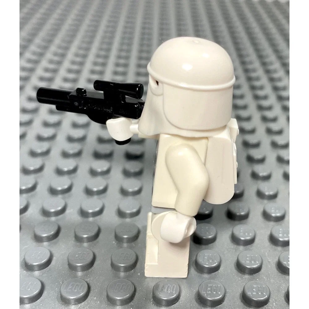 Lego Minifigure Star Wars from Set 8084 Snowtrooper, Hoth Stormtrooper Blaster